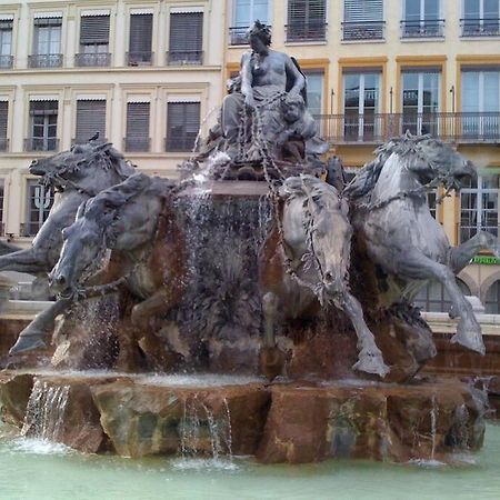 Appartement Place Des Terreaux ليون المظهر الخارجي الصورة